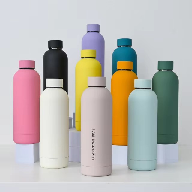 Advanced Materials and Design Innovation in Water Bottle Manufacturing